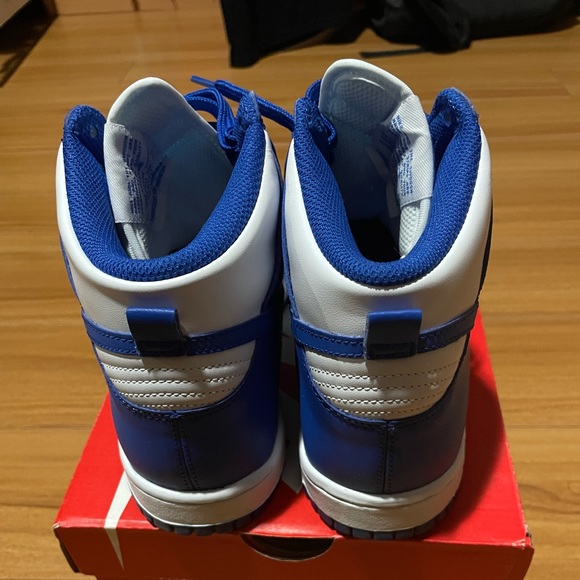 Nike Dunks - Picture 6 of 8